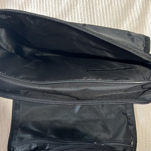 New Makeup Forever makeup travel case - Picture 5 of 6